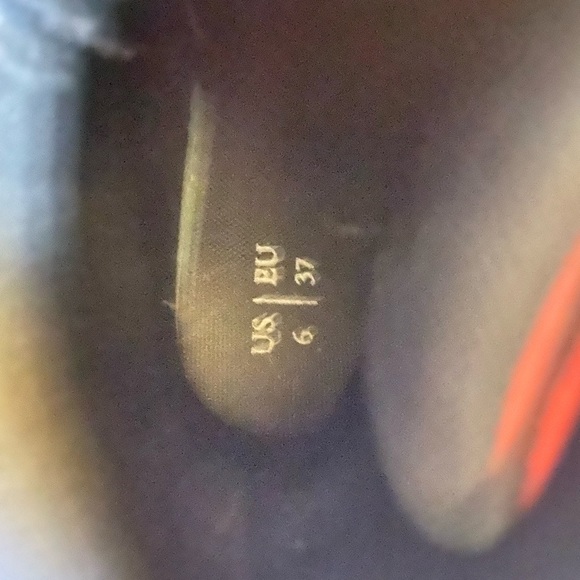 Red Skull Boots (size 6) - Picture 6 of 6